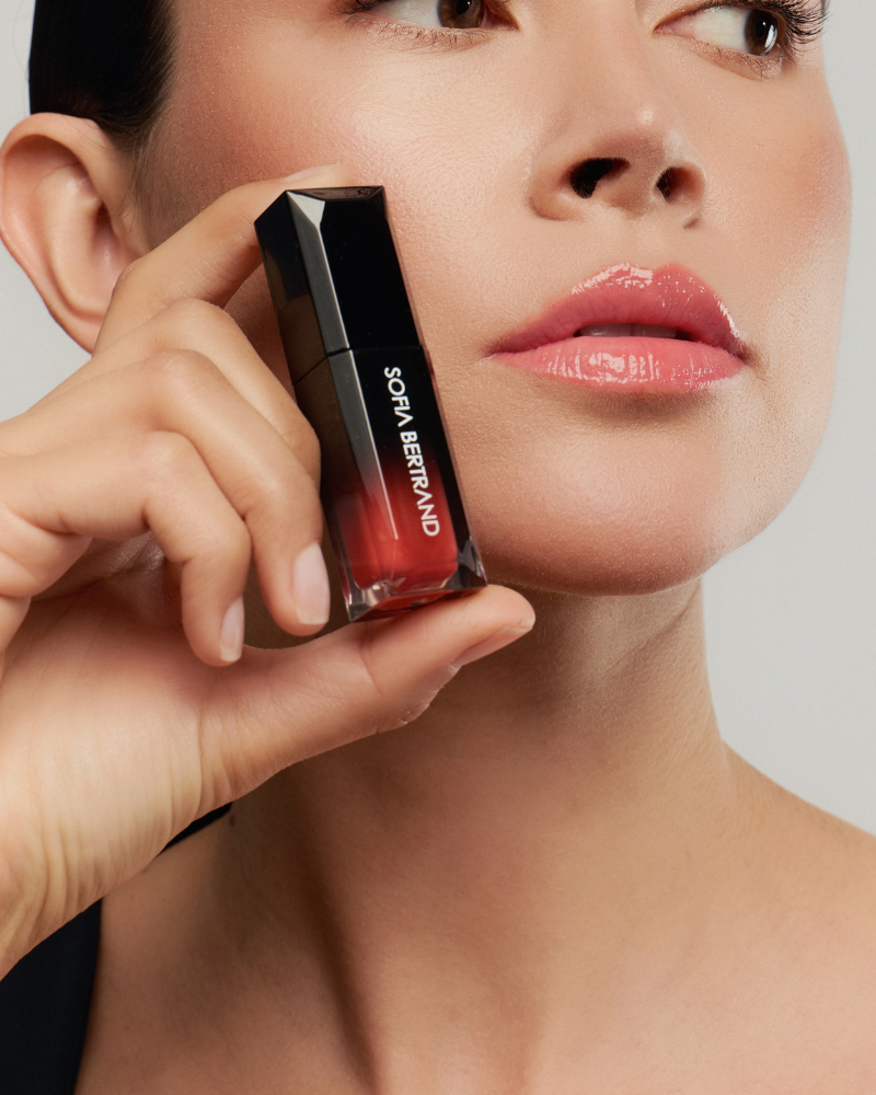 910B Hyaluronic Lip Gloss Sleepy Red