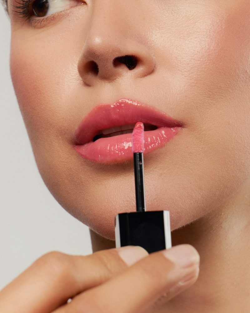 910H Hyaluronic Lip Gloss Excited Raspberry