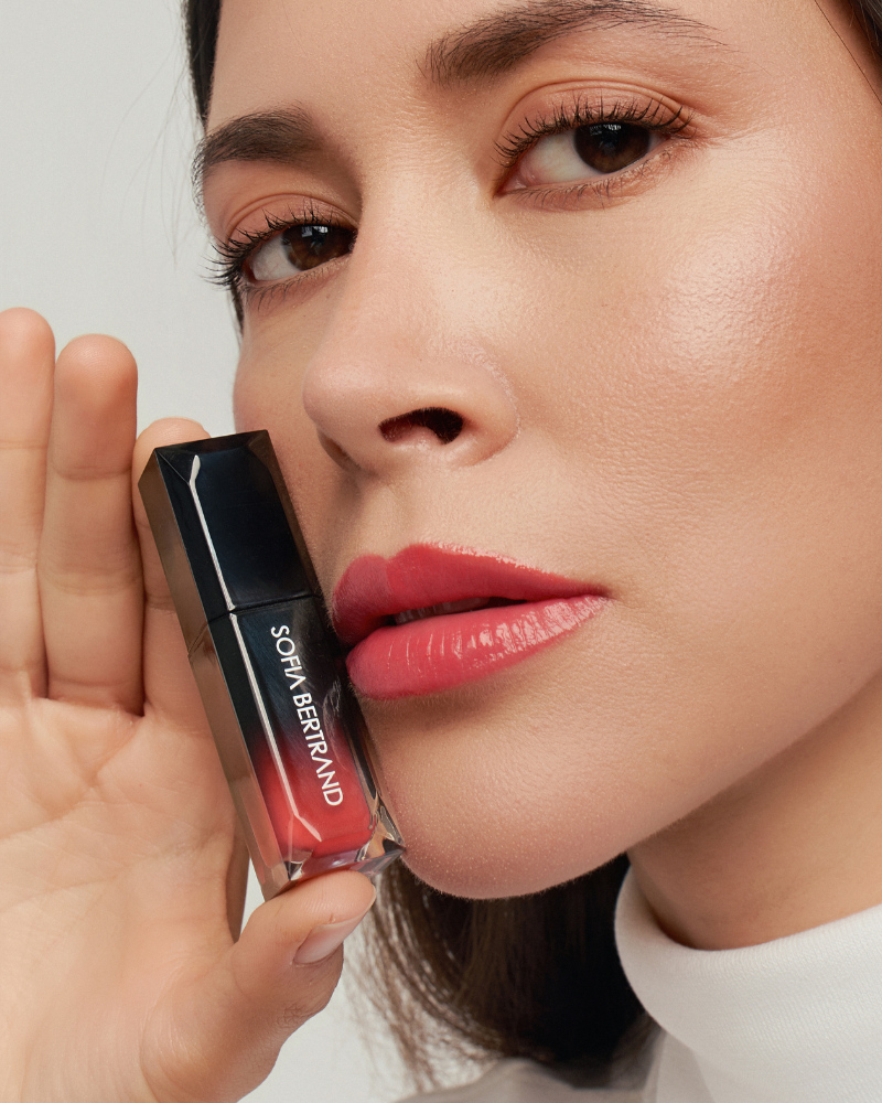 910A Hyaluronic Lip Gloss Lovely Red