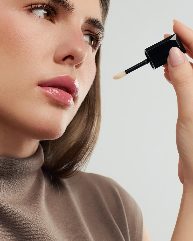 910J  Hyaluronic Lip Gloss Crystal Phantom