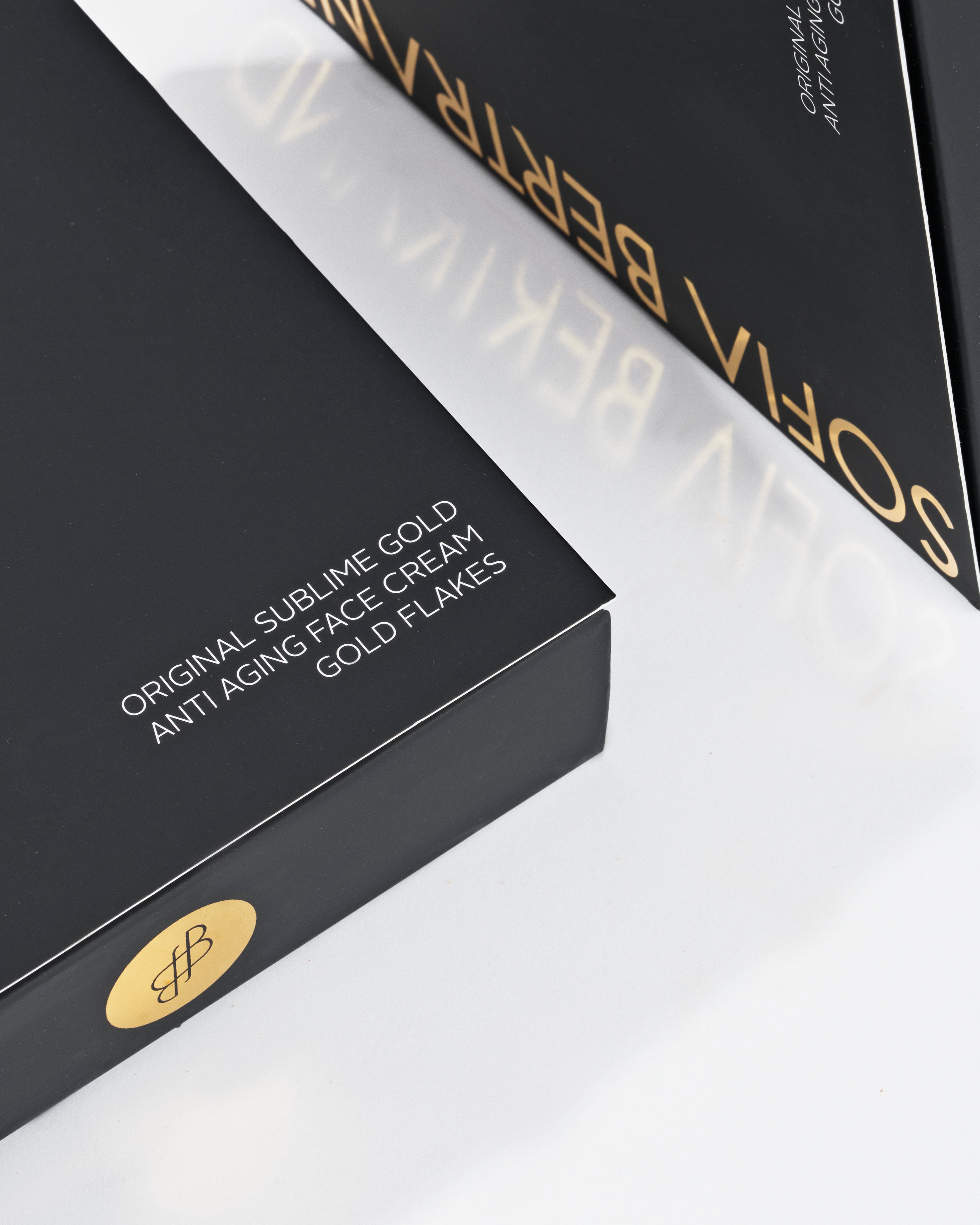 COFFER SUBLIME GOLD FLAKES + AUVRÉ VANITY BAG