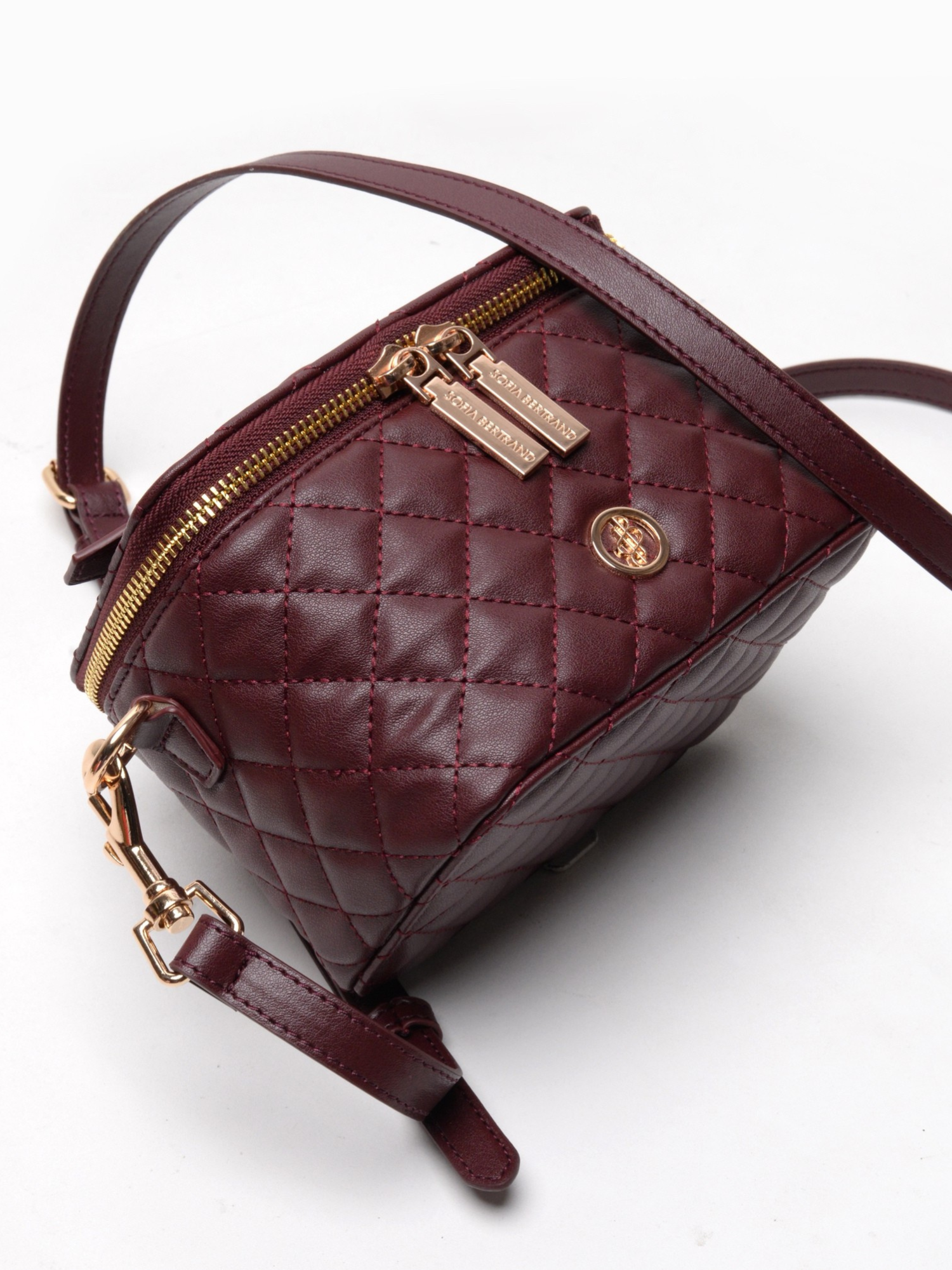 205 ABSOLUTE MASK ASIAN RUBY + AUVRÉ VANITY BAG